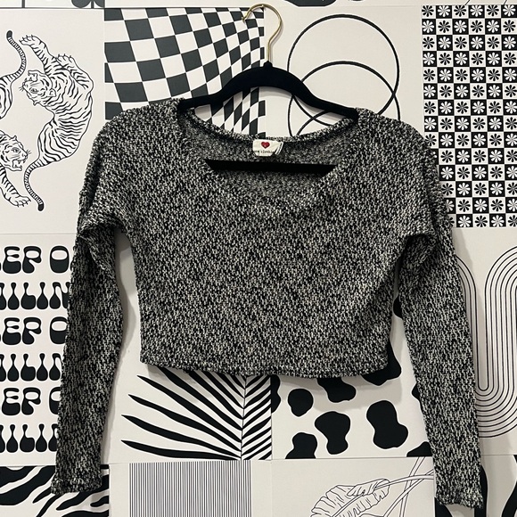 one clothing Sweaters - Long Sleeve Cropped Black/White Sweater Size Small One Clothing Women’s Top